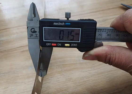Καλή τιμή Καθαρή λουρίδα 0.15mm μετάλλων νικελίου σύνδεσης 18650 μπαταριών σε απευθείας σύνδεση
